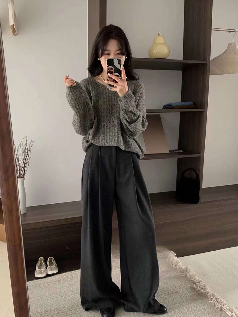 Wide- leg Pants